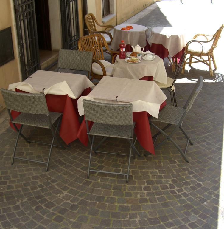 Albergo Ristorante Del Cacciatore Foggia Exterior photo